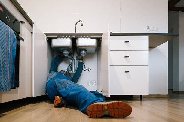 Professional Leak Detection technician working in Johnson, NY